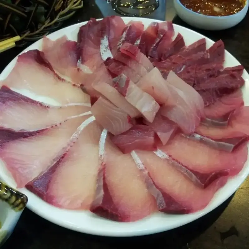 黃尾鰤魚生魚片